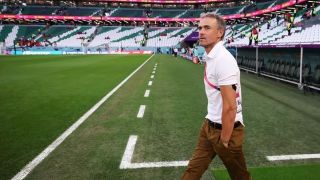 Após eliminação na Copa, Luis Enrique deixa o comando da Espanha