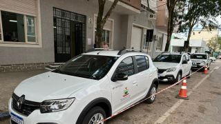 Mais dois veículos são entregues para a Secretaria da Saúde, em Camaquã