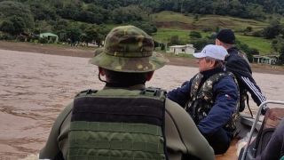Resgate à população ribeirinha isolada pelas cheias do rio Jacuí, em Faxinal do Soturno e Dona Francisca