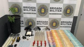 Homem e mulher são presos pela Brigada Militar, por tráfico de drogas, em Caxias do Sul 