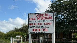 Prefeitura de Camaquã interdita imóveis em área de risco às margens do Rio Camaquã na Vila da Pacheca