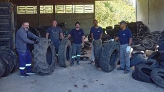 Camaquã destina 18 toneladas de pneus para reciclagem e reforça alerta sobre descarte correto