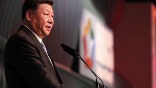 Presidente da China promete mais 1 bi de doses de vacina contra covid à África
