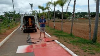 Ciclovia da Prainha e vias asfaltadas começam a receber pintura, em Camaquã 