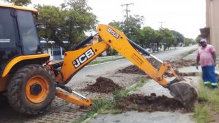 Novas ruas recebem manutenção em drenagem, em Camaquã