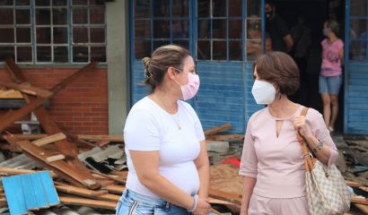 Secretária da Educação visita escolas estaduais de Guaíba atingidas pelo forte temporal
