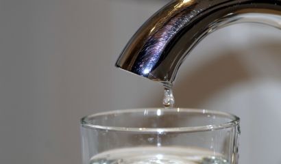 Entenda a importância do consumo de água para hidratação e melhorar a imunidade do corpo