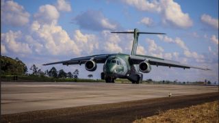 Força Aérea Brasileira coloca aviões de prontidão para retirada de brasileiros da Ucrânia