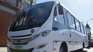 Prefeitura de São Lourenço do Sul adquire novo micro-ônibus para transporte de professores