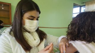 4ª dose da vacina contra covid para idosos a partir dos 70 anos continua a ser aplicada, em Camaquã