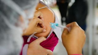 Projeto, em análise na Câmara de Vereadores de Porto Alegre, prevê vacinação anual contra a pneumonia na rede municipal