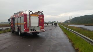 Motorista fica ferido após capotamento de veículo no km 47 da ERS 389, em Arroio Teixeira 