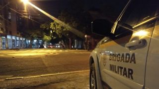 Homem é preso pela Brigada Militar, por receptação de veículo, no centro de Pelotas