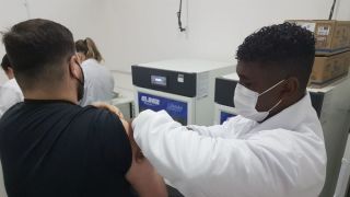 Vacinação da gripe e da covid-19 segue em Camaquã