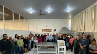 Prefeitura de Camaquã reinaugura padaria comunitário do Centro de Geração de Renda