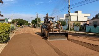Inicia a obra de pavimentação da rua Anchieta, entre as ruas Riachuelo e Almirante Tamandaré, em São Lourenço do Sul