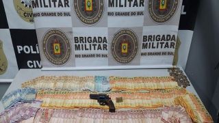 Brigada Militar prende homem por porte ilegal de arma de fogo no Bairro América, em Rio Grande