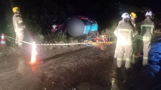 Homem morre em colisão lateral entre dois veículos na RS 453, entre Farroupilha e Bento Gonçalves
