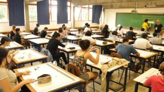 Presidente Bolsonaro sanciona lei que permite renegociação de dívidas de estudantes com o Fies
