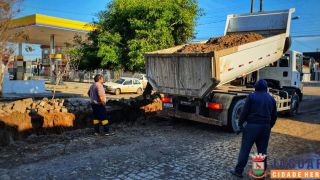 Secretaria de Serviços Urbanos nas ações de manutenção das ruas e redes de esgoto, em Jaguarão