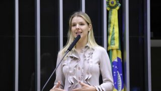 Bancada feminina apresenta carta-compromisso a candidatos à Presidência da Câmara