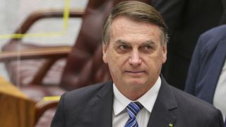 Em nova decisão, Justiça bloqueia mais R$ 370 mil de Bolsonaro