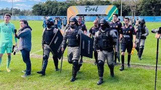 Força Tática do 31º BPM realiza policiamento no Gre-Nal da final do Campeonato Gaúcho Sub-17