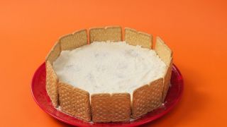 Dica de receita: Torta de Leite em Pó com Biscoito e Creme de Avelã