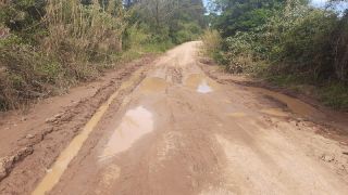 Estrada da Vista Alegre, no interior de Camaquã, em péssimas condições de trafegabilidade