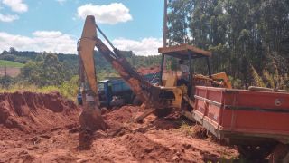 Parceria entre Prefeitura de Camaquã e moradores conserta drenagem na Estrada dos Almeida