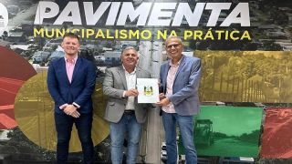 Prefeito de Pantano Grande entrega mais documentações para liberar o Pavimenta II