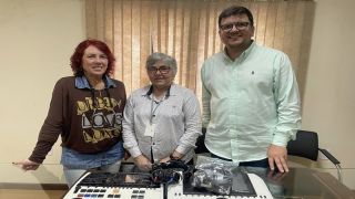 Dois novos aparelhos para o serviço de fonoaudiologia são entregues para a Secretaria de Saúde de Cerrito 