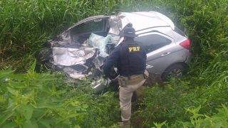 PRF atende grave acidente de trânsito, com morte, no km 127 da BR 290, em Eldorado do Sul
