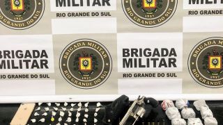Brigada Militar prende homem e apreende drogas e arma de fogo em Capão da Canoa