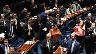 Senado Federal aprova PEC que limita decisões individuais de ministros do STF