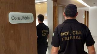 Médicos concursados são investigados pela Polícia Federal, em Porto Alegre, por registro fraudulento do ponto