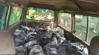 Polícia Federal apreende veículo com 600 litros de azeite adulterado, contrabandeados da Argentina