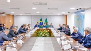 Presidente Lula se reúne com associações de produtores de proteína animal e pecuaristas
