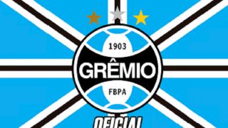 Zagueira Pati Maldaner é homenageada pelos 50 jogos pelo Grêmio