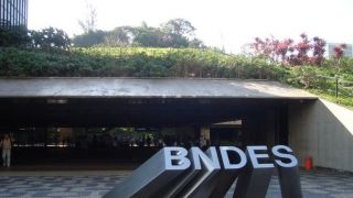 Governo envia ao Congresso projeto para retomar financiamento de obras de empresas brasileiras no exterior via BNDES