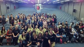 Estudantes de Guaíba assistem, na Ulbra, a peça de Teatro do Grupo Luz e Cena: “O Tempo não para”