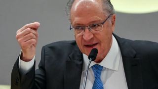 Presidente, em exercício, Alckmin projeta crescimento de 12% com reforma tributária