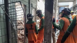 Após explosão provocada por vazamento de botijão de gás, prédio desaba e mata três pessoas em Aracaju