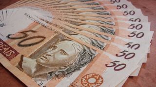 Governo de Camaquã não cumpre promessa e servidores públicos continuam recebendo abaixo do salário-mínimo em 2024
