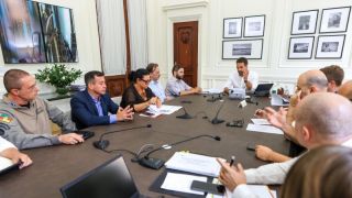 Governador Eduardo Leite reúne secretários para atualizar situação do RS após temporais