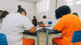 Remição da pena pela leitura inclui mulheres não alfabetizadas na Penitenciária Feminina de Guaíba