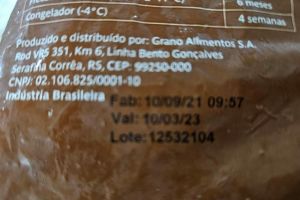 Fiscalização apreende uma tonelada de alimentos impróprios para consumo, em Itatiba do Sul