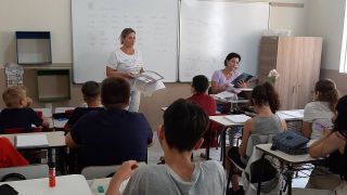 Estudantes da Rede Municipal de Camaquã recebem novo material do Sistema Aprende Brasil