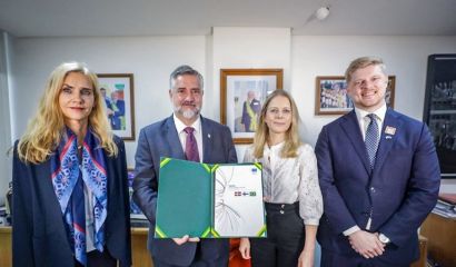Secom formaliza parceria com Finlândia e Dinamarca para apoiar desenvolvimento da Estratégia Brasileira de Educação Midiática