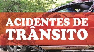 Motorista de ônibus de turismo, após problema no pneu, fica parcialmente suspenso em ponte, em Carlos Barbosa 